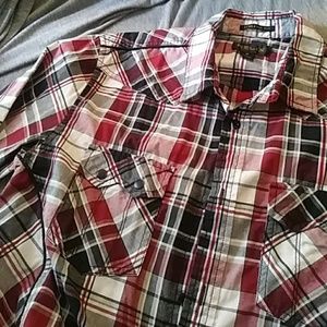 Short sleeve button down